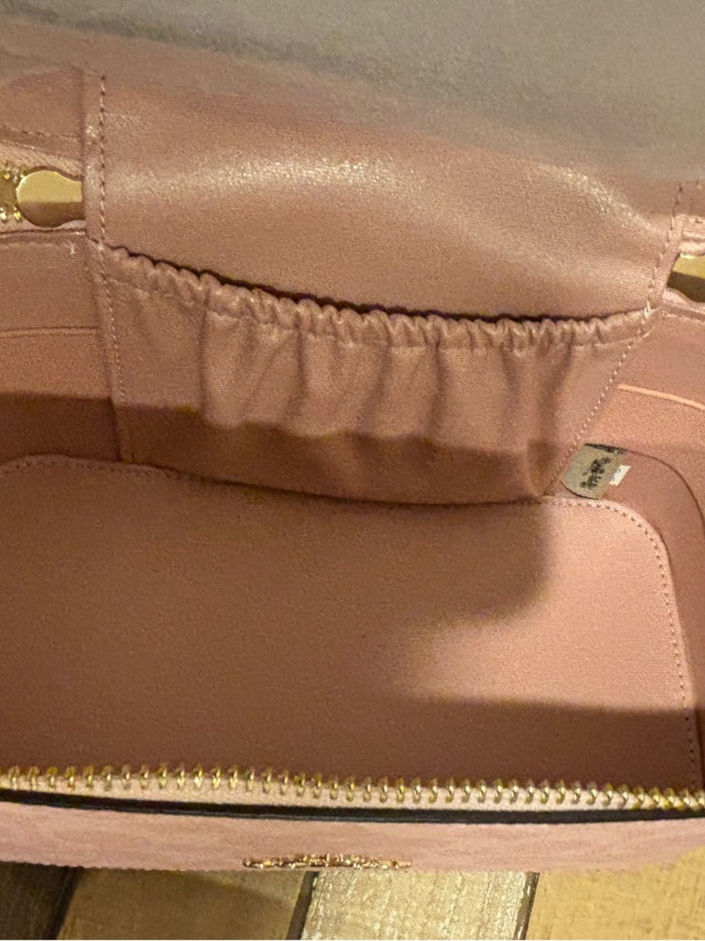 NWT 2026 Coach Cosmetic Case In Signature Canvas | Gold/Powder Pink CEA56 - Picture 8 of 10